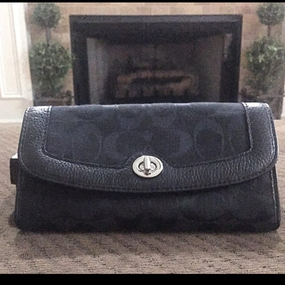 NWT COACH monogram canvas & leather wallet Retail $225
